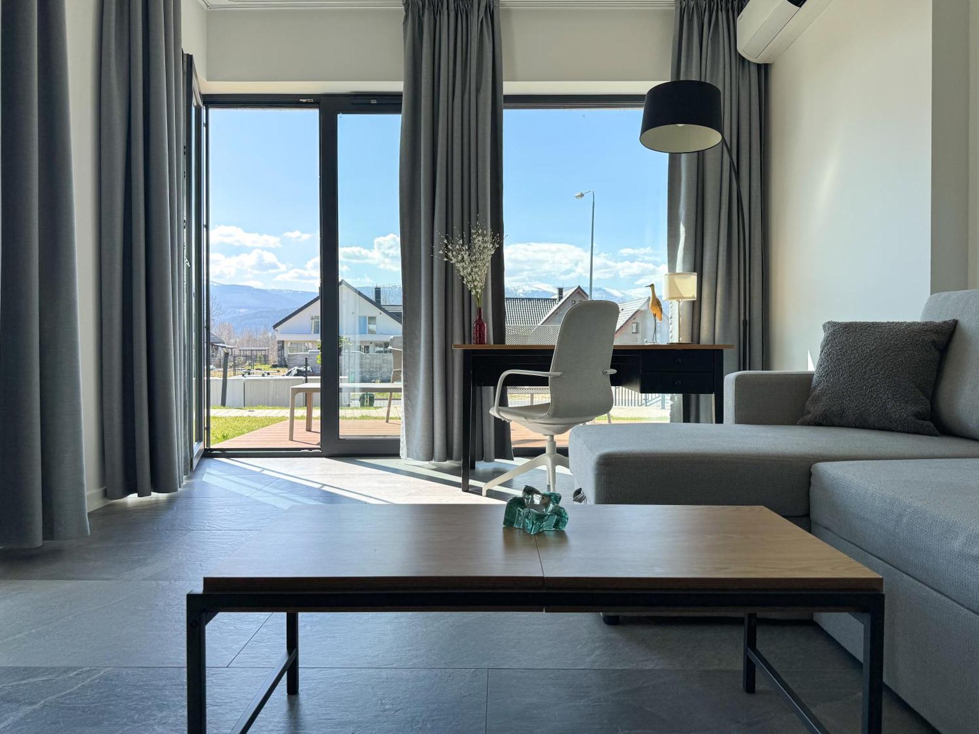 Apartament Krzysztofa Bochusa Еленя-Гура Экстерьер фото