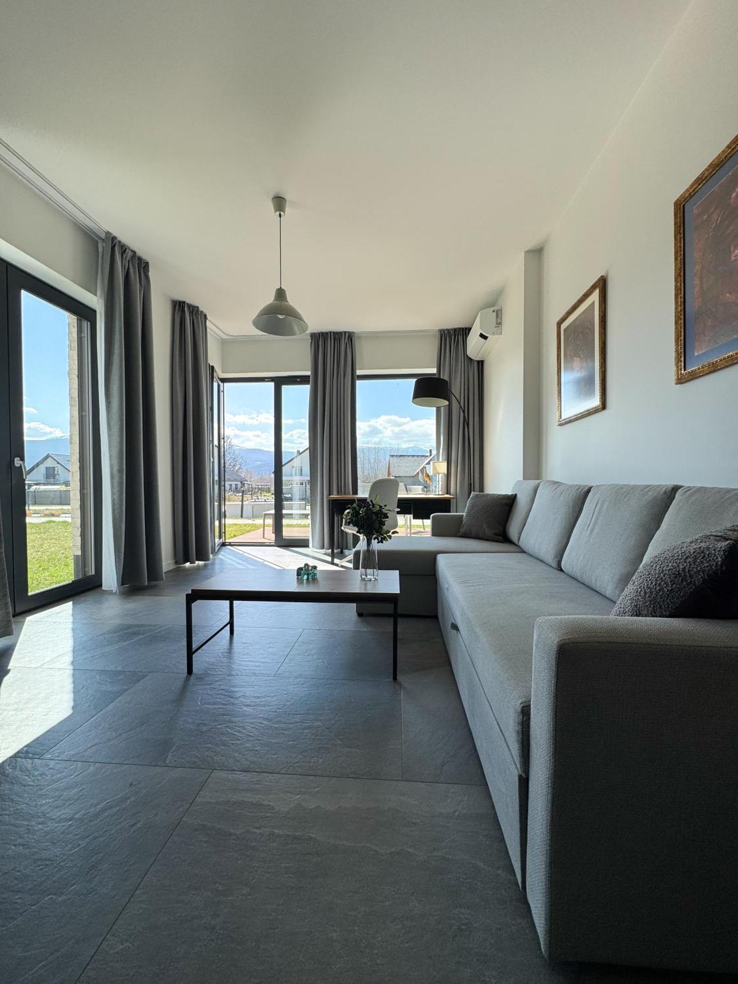 Apartament Krzysztofa Bochusa Еленя-Гура Экстерьер фото